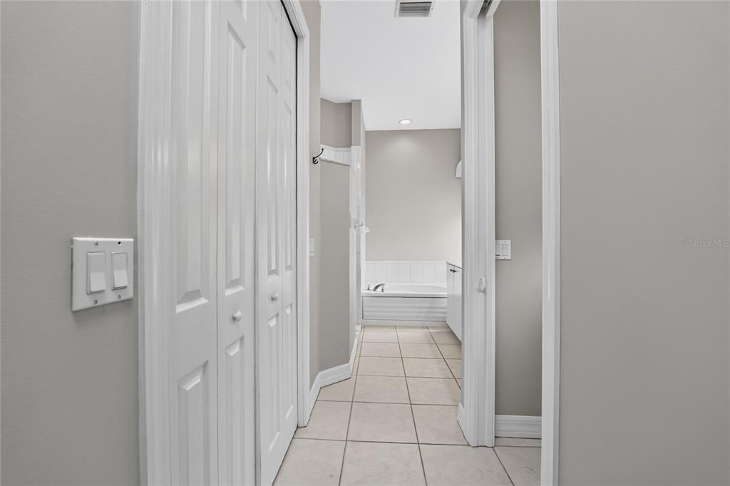 For Sale: $284,900 (2 beds, 2 baths, 1617 Square Feet)