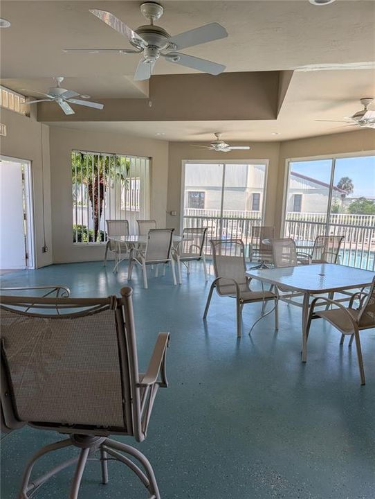 For Sale: $284,900 (2 beds, 2 baths, 1617 Square Feet)