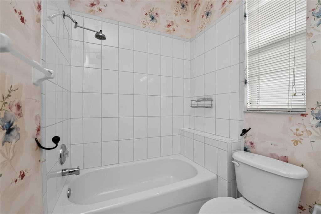 For Sale: $284,900 (2 beds, 2 baths, 1617 Square Feet)
