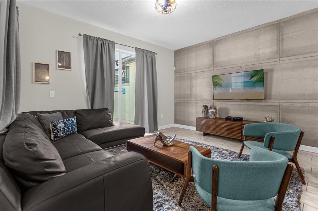 En Venta: $449,000 (4 camas, 3 baños, 1914 Pies cuadrados)