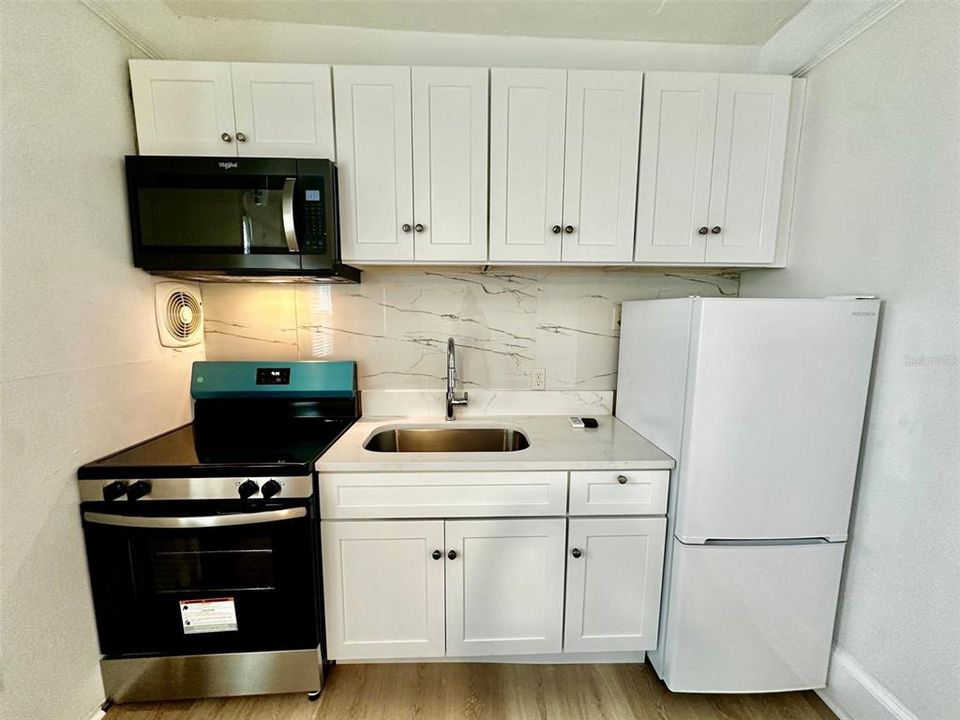 В аренду: $900 (0 спален, 1 ванн, 512 Квадратных фут)