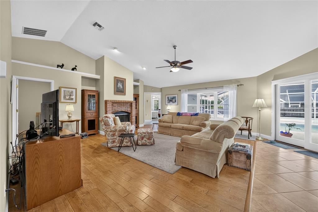 For Sale: $495,000 (3 beds, 2 baths, 2406 Square Feet)