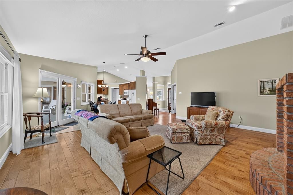 For Sale: $495,000 (3 beds, 2 baths, 2406 Square Feet)