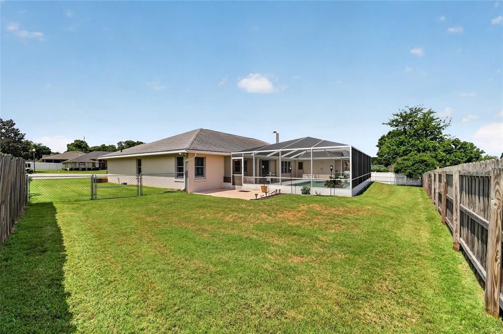 For Sale: $495,000 (3 beds, 2 baths, 2406 Square Feet)