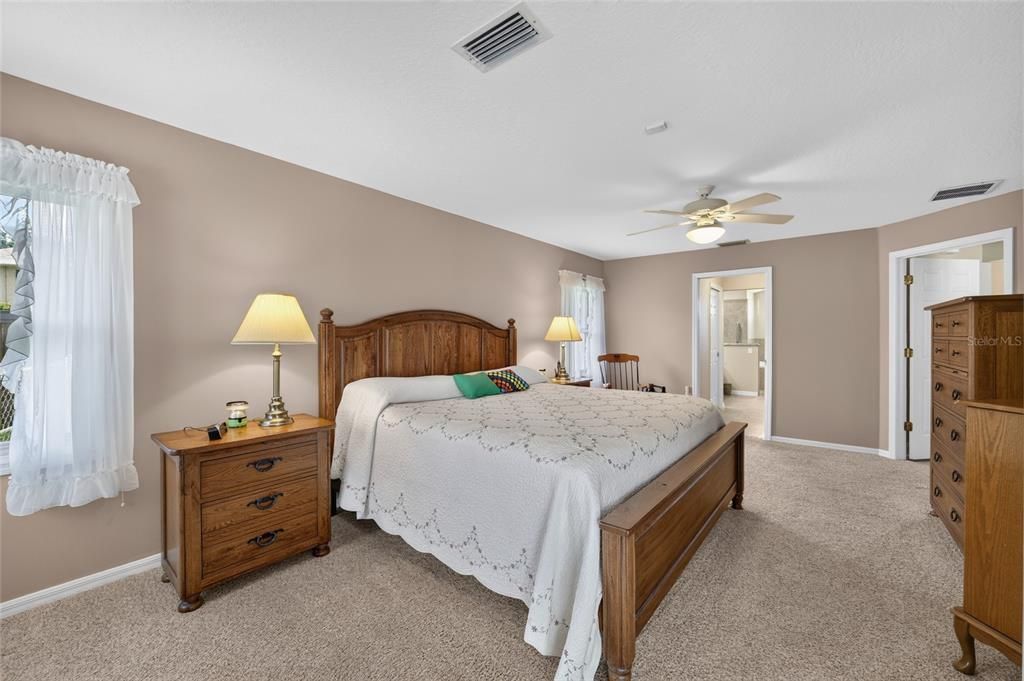 For Sale: $495,000 (3 beds, 2 baths, 2406 Square Feet)