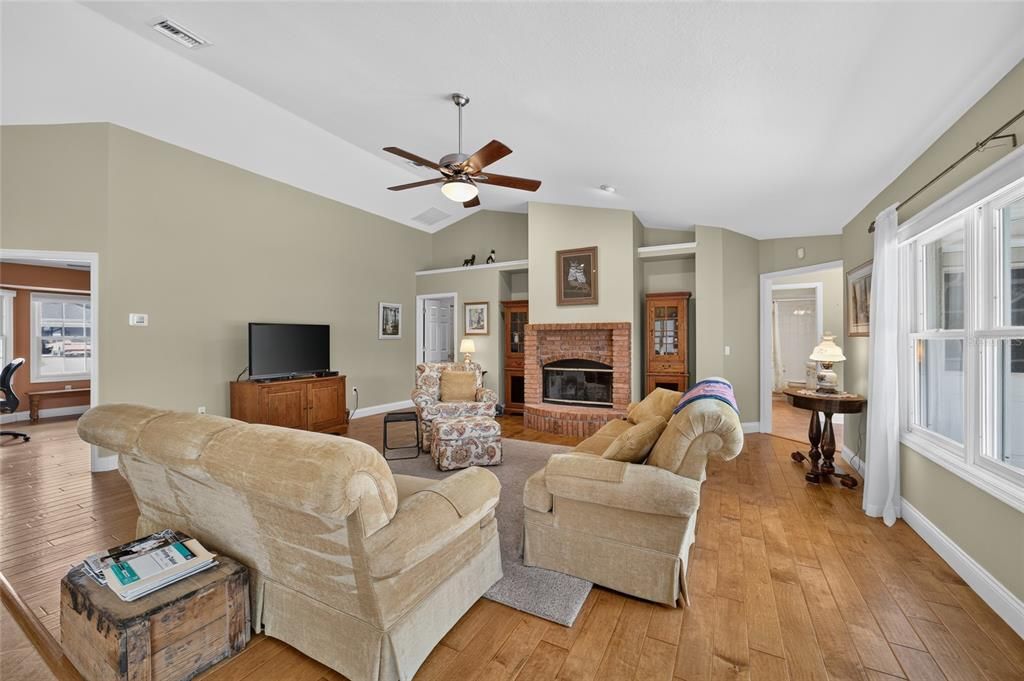 For Sale: $495,000 (3 beds, 2 baths, 2406 Square Feet)