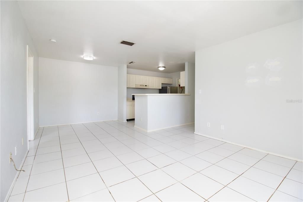 En Venta: $135,000 (2 camas, 2 baños, 890 Pies cuadrados)
