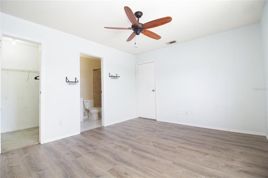 En Venta: $135,000 (2 camas, 2 baños, 890 Pies cuadrados)