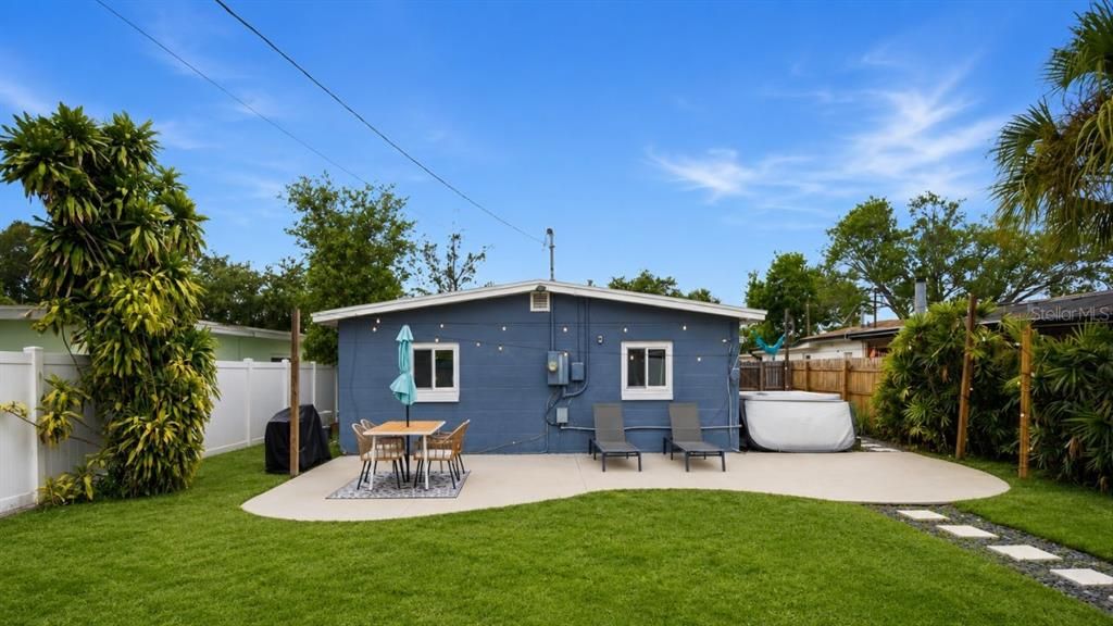 En Venta: $389,950 (3 camas, 2 baños, 896 Pies cuadrados)