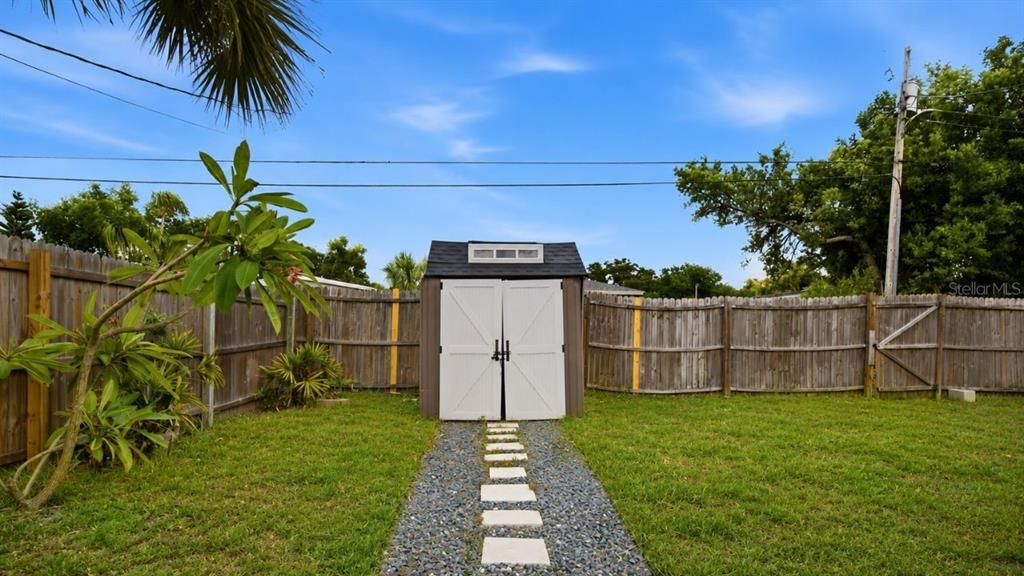 En Venta: $389,950 (3 camas, 2 baños, 896 Pies cuadrados)