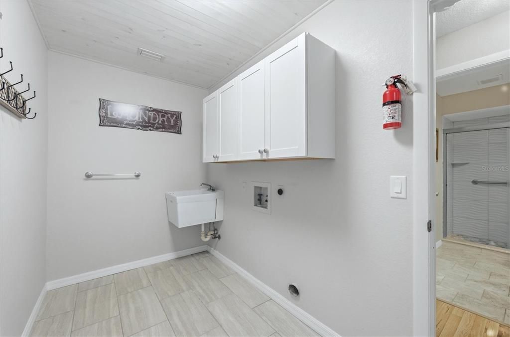 Activo con contrato: $335,000 (2 camas, 2 baños, 1507 Pies cuadrados)