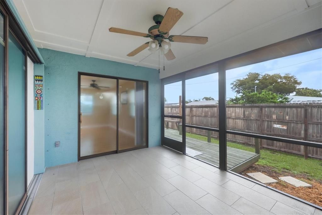 Activo con contrato: $335,000 (2 camas, 2 baños, 1507 Pies cuadrados)