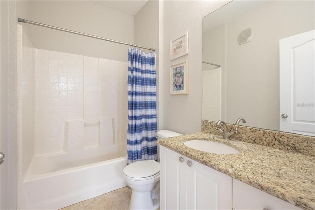 For Rent: $2,200 (2 beds, 2 baths, 1230 Square Feet)