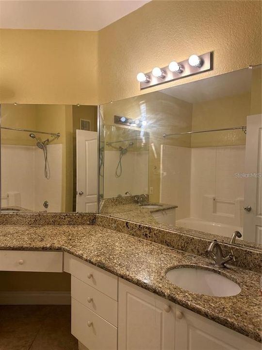For Rent: $2,200 (2 beds, 2 baths, 1230 Square Feet)