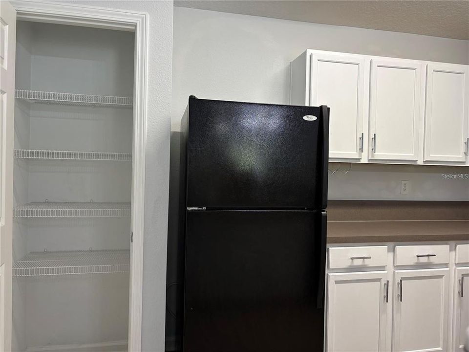 For Rent: $1,375 (1 beds, 1 baths, 883 Square Feet)