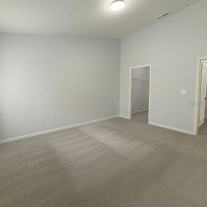 For Rent: $1,375 (1 beds, 1 baths, 883 Square Feet)