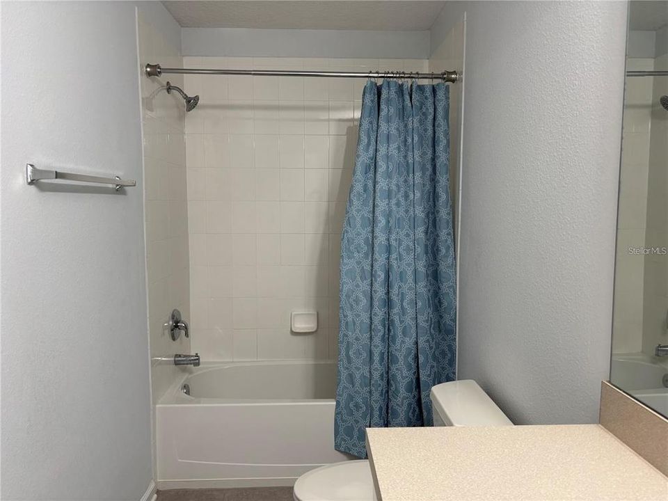For Rent: $1,375 (1 beds, 1 baths, 883 Square Feet)