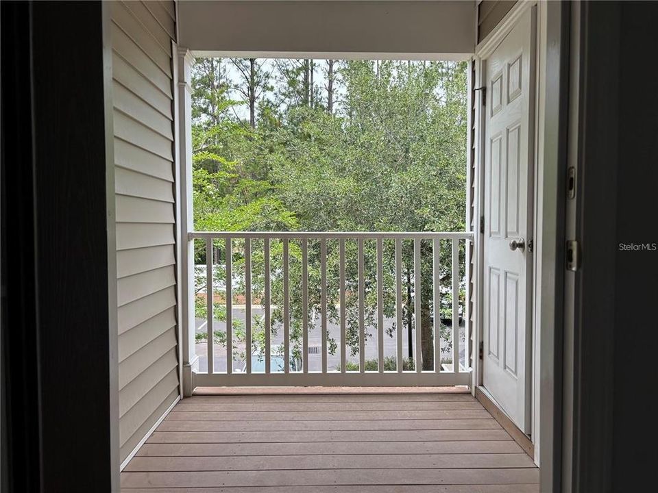 For Rent: $1,375 (1 beds, 1 baths, 883 Square Feet)
