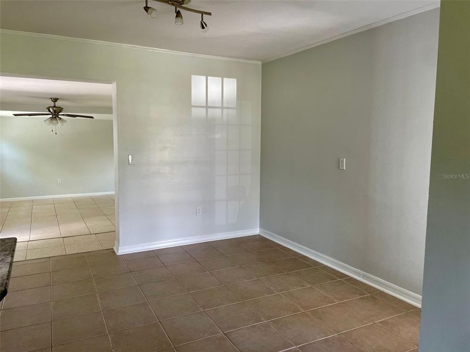 En Venta: $235,000 (3 camas, 2 baños, 1595 Pies cuadrados)