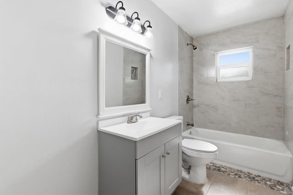 For Sale: $235,000 (3 beds, 2 baths, 1595 Square Feet)
