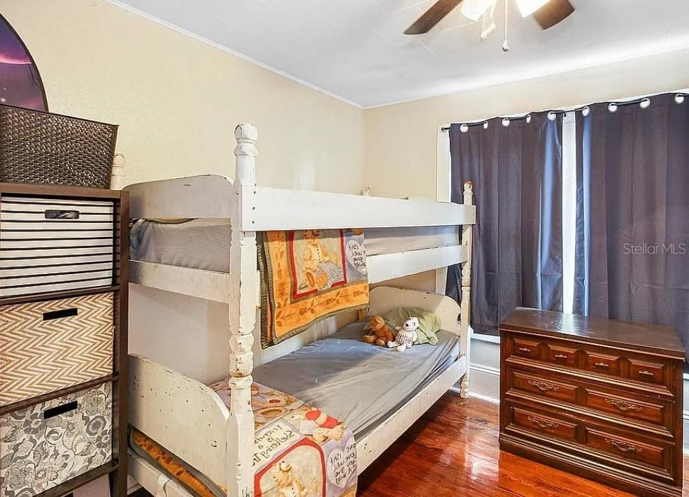 В аренду: $1,500 (3 спален, 1 ванн, 952 Квадратных фут)