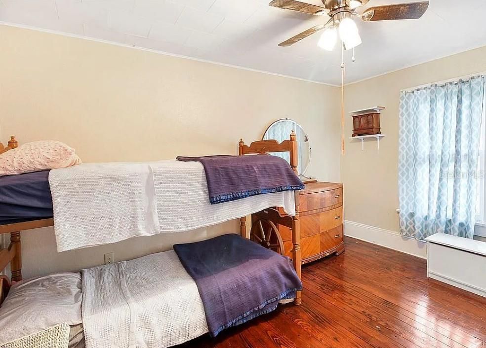 В аренду: $1,500 (3 спален, 1 ванн, 952 Квадратных фут)