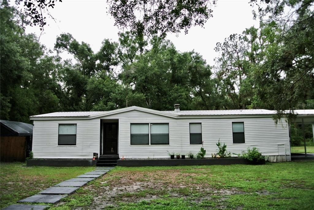 For Sale: $289,999 (3 beds, 2 baths, 1512 Square Feet)