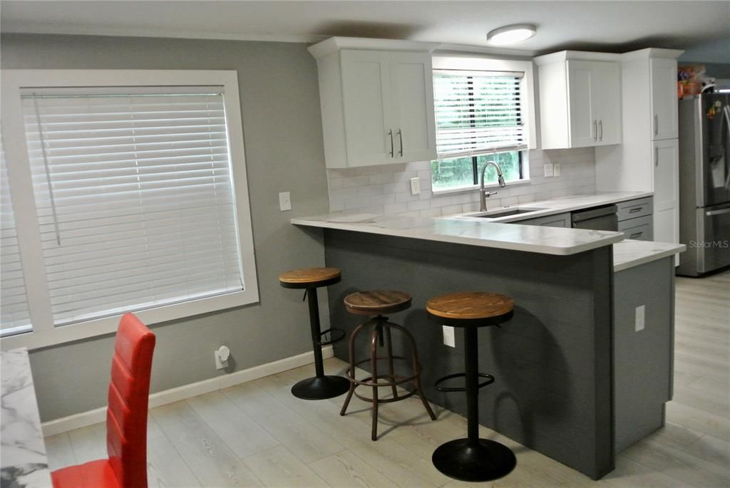 For Sale: $289,999 (3 beds, 2 baths, 1512 Square Feet)