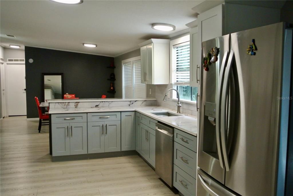 For Sale: $289,999 (3 beds, 2 baths, 1512 Square Feet)