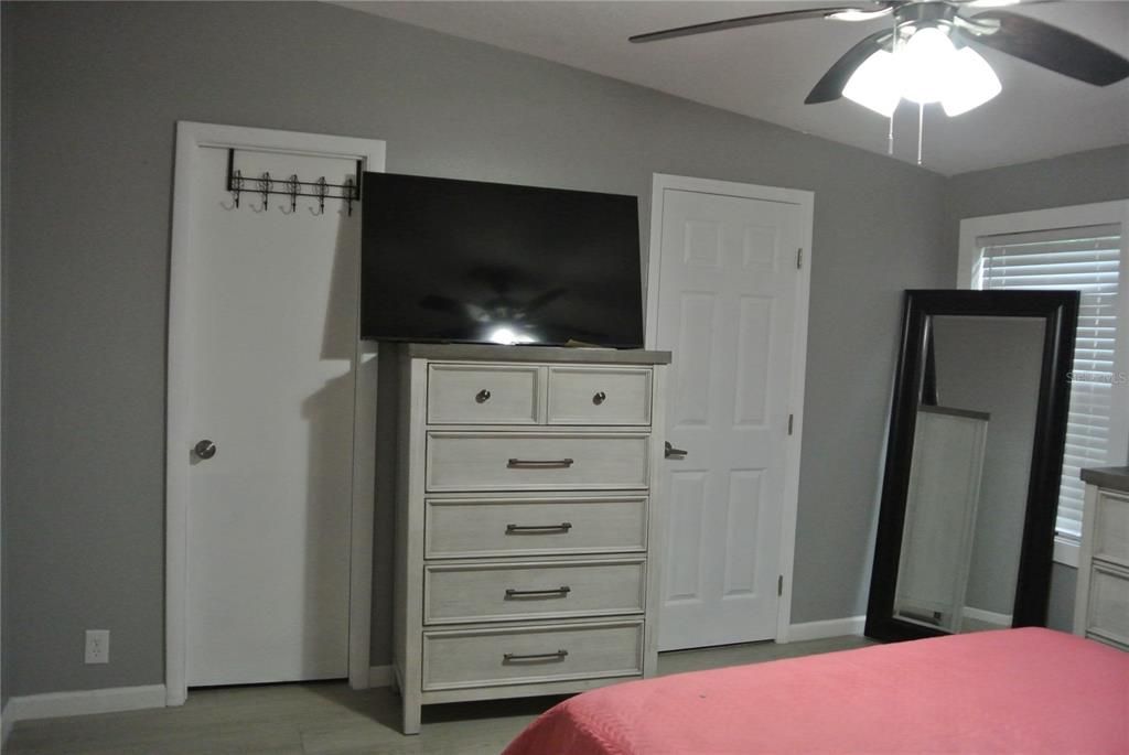 For Sale: $289,999 (3 beds, 2 baths, 1512 Square Feet)
