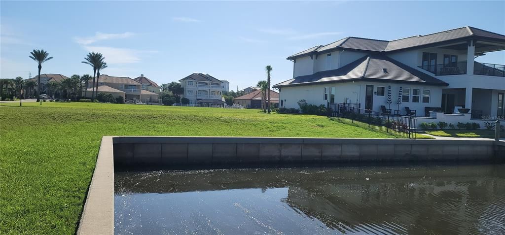 待售: $329,000 (0.26 acres)
