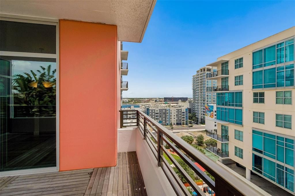 For Rent: $4,850 (2 beds, 2 baths, 1278 Square Feet)
