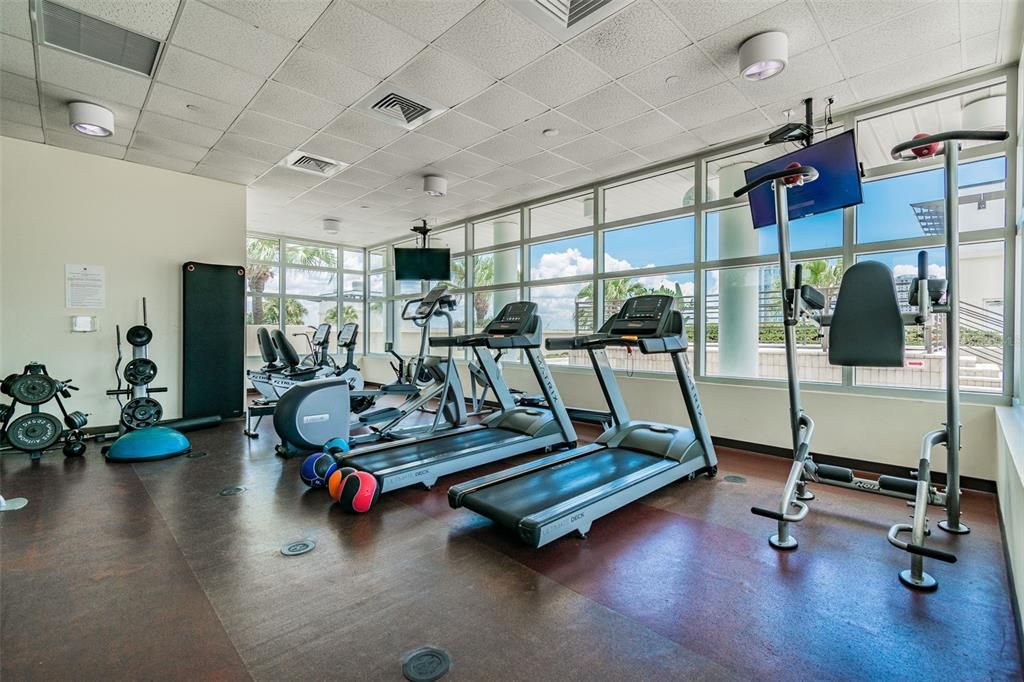 For Rent: $4,850 (2 beds, 2 baths, 1278 Square Feet)