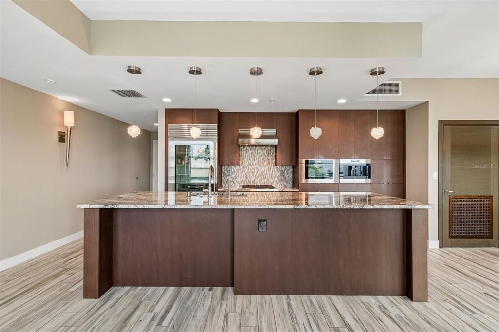 For Rent: $4,850 (2 beds, 2 baths, 1278 Square Feet)