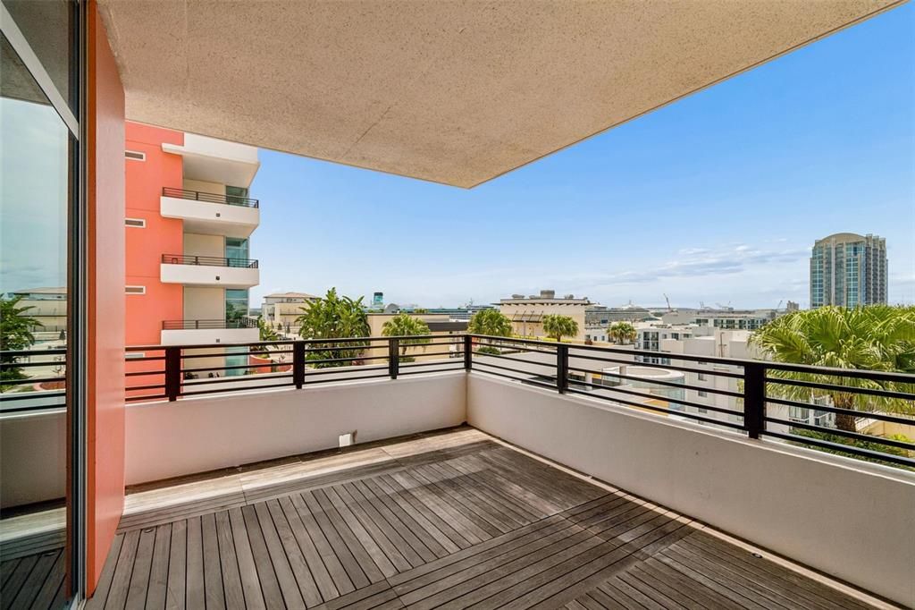 For Rent: $4,850 (2 beds, 2 baths, 1278 Square Feet)