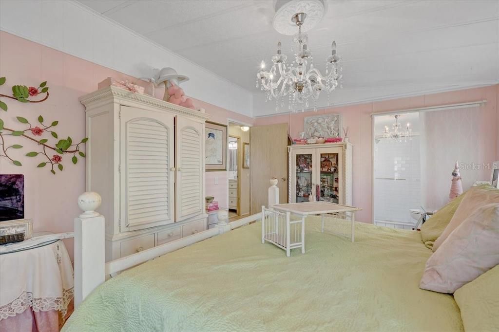 En Venta: $230,000 (2 camas, 2 baños, 1358 Pies cuadrados)
