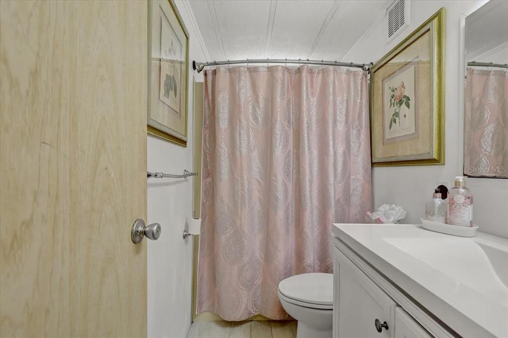 En Venta: $230,000 (2 camas, 2 baños, 1358 Pies cuadrados)