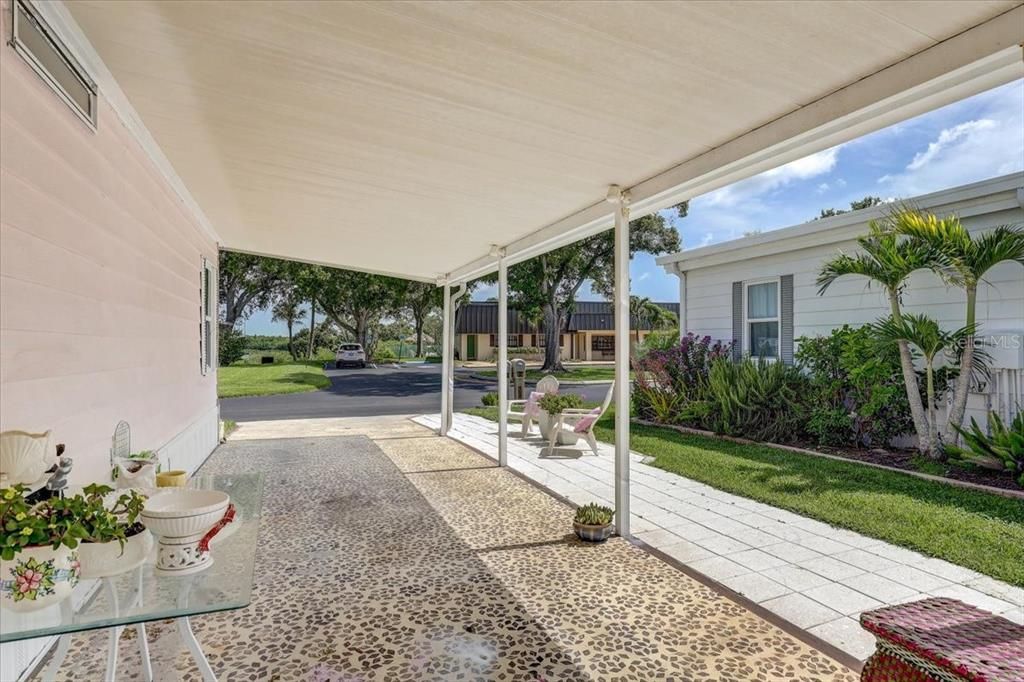 En Venta: $230,000 (2 camas, 2 baños, 1358 Pies cuadrados)
