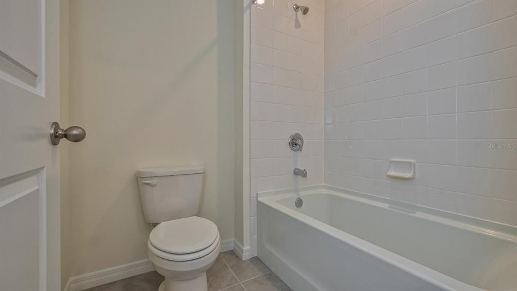 В аренду: $2,895 (5 спален, 3 ванн, 2631 Квадратных фут)