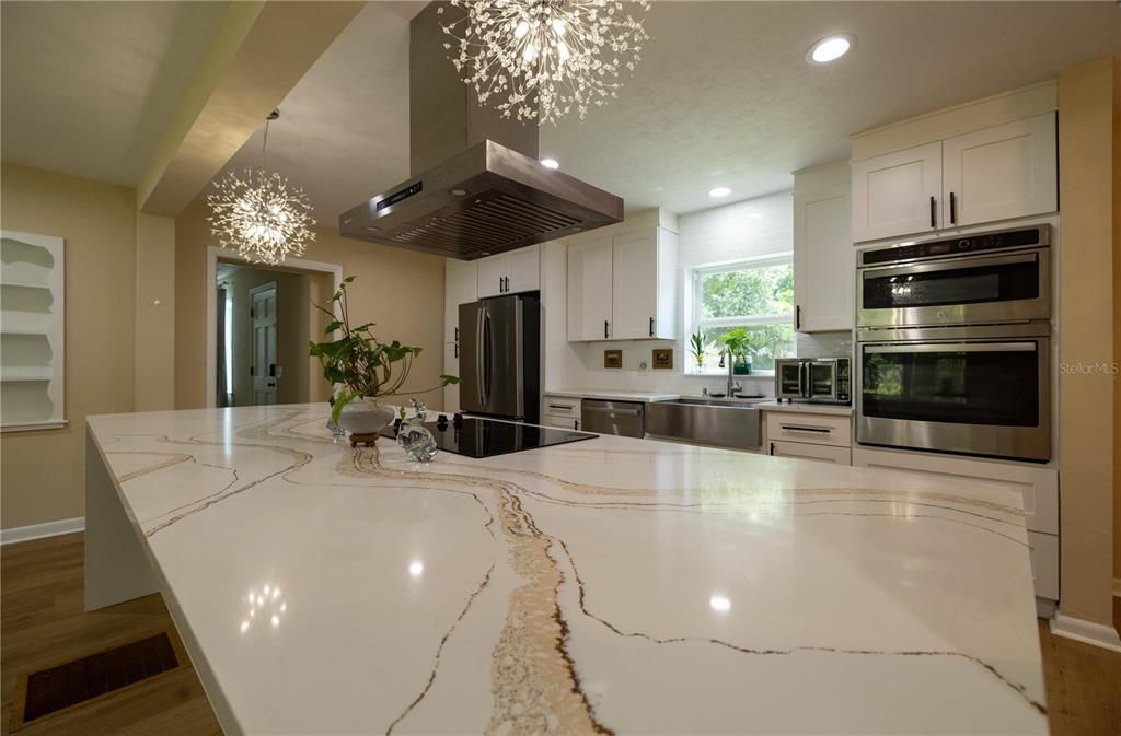 En Venta: $325,000 (3 camas, 3 baños, 1804 Pies cuadrados)