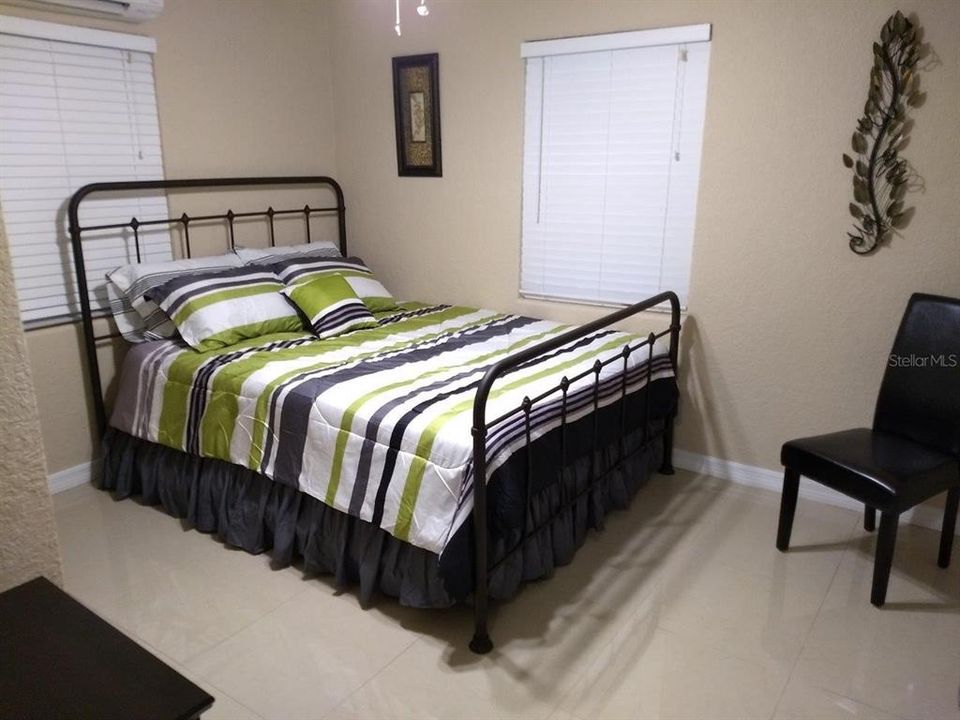 For Rent: $2,045 (2 beds, 1 baths, 900 Square Feet)