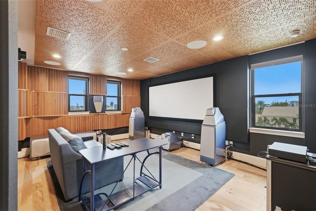 En Venta: $7,400,000 (5 camas, 4 baños, 5615 Pies cuadrados)