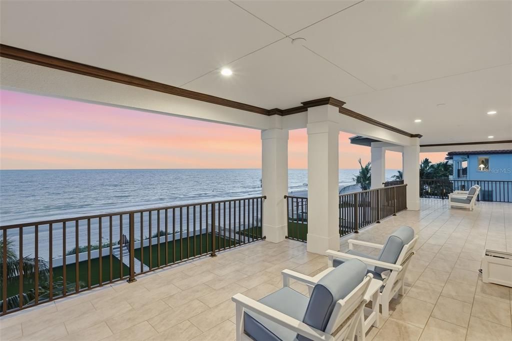 En Venta: $7,400,000 (5 camas, 4 baños, 5615 Pies cuadrados)