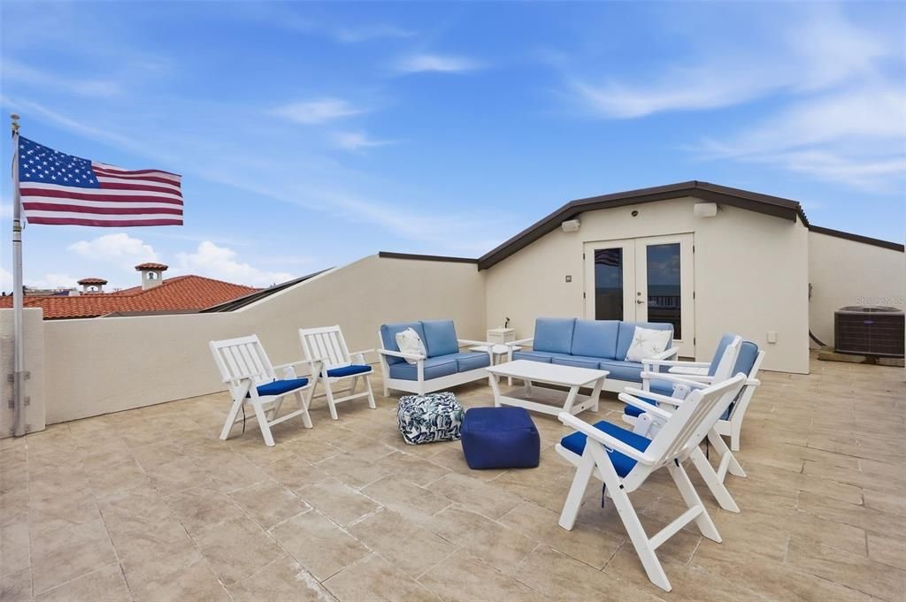 En Venta: $7,400,000 (5 camas, 4 baños, 5615 Pies cuadrados)