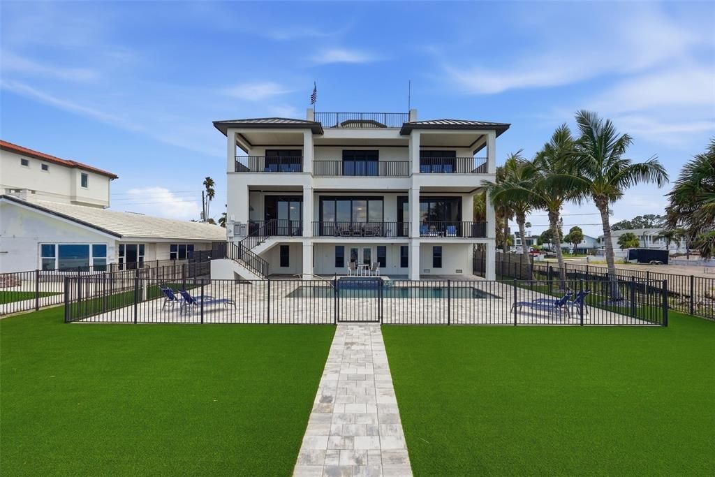 En Venta: $7,400,000 (5 camas, 4 baños, 5615 Pies cuadrados)