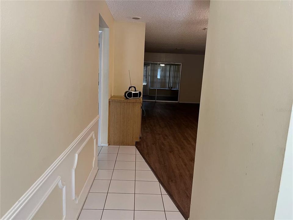В аренду: $1,800 (2 спален, 2 ванн, 1230 Квадратных фут)
