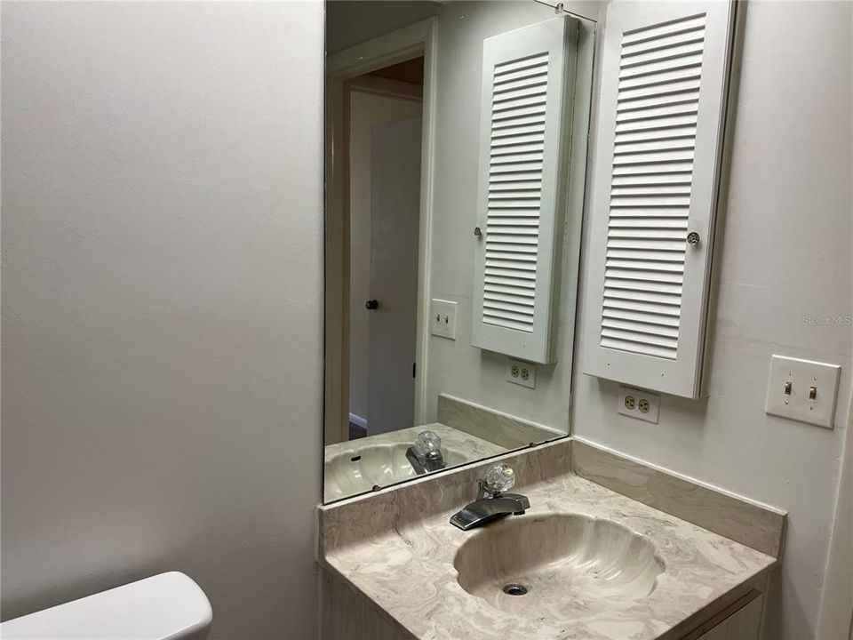 В аренду: $1,800 (2 спален, 2 ванн, 1230 Квадратных фут)