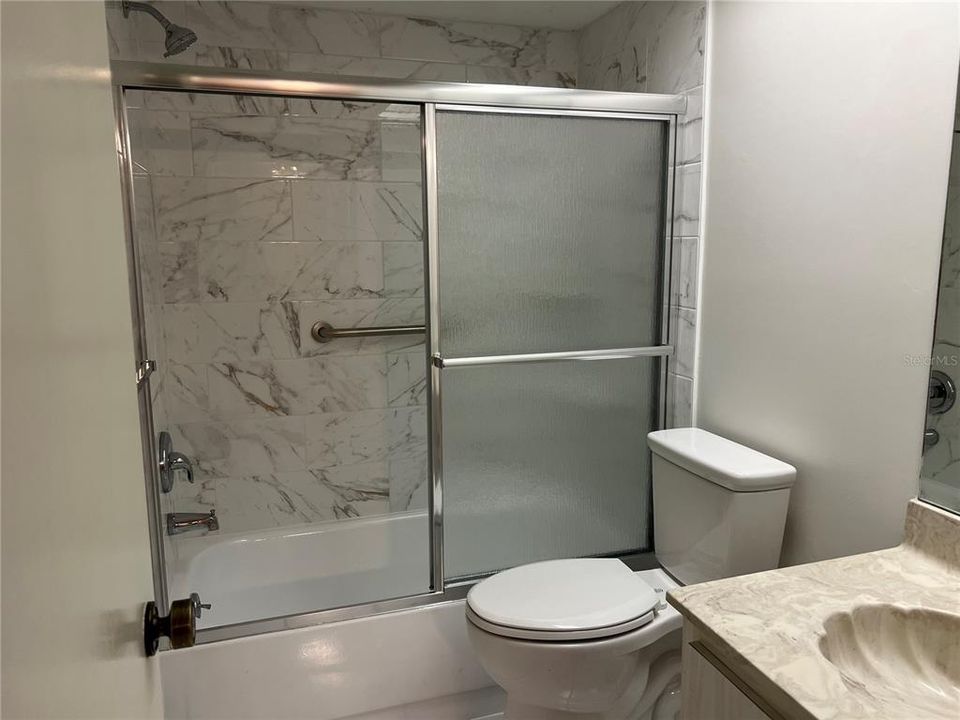 В аренду: $1,800 (2 спален, 2 ванн, 1230 Квадратных фут)