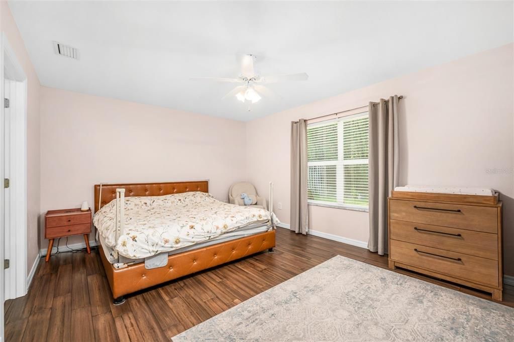 В аренду: $2,500 (3 спален, 2 ванн, 1633 Квадратных фут)