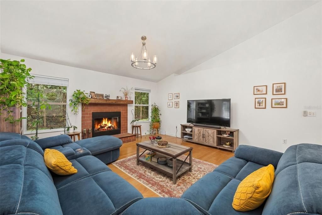 В аренду: $2,500 (3 спален, 2 ванн, 1633 Квадратных фут)